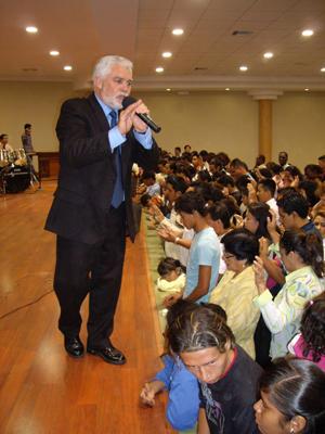 Fotograf�a: Oyendo y viendo